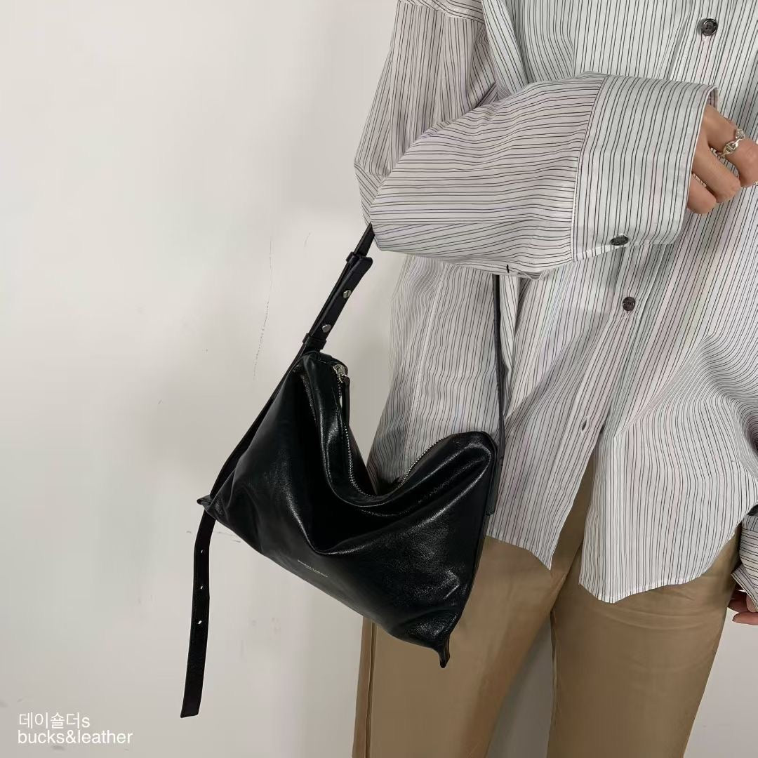 Bucks & Leather Causal-chic Shoulder & Crossbody Bag - Small