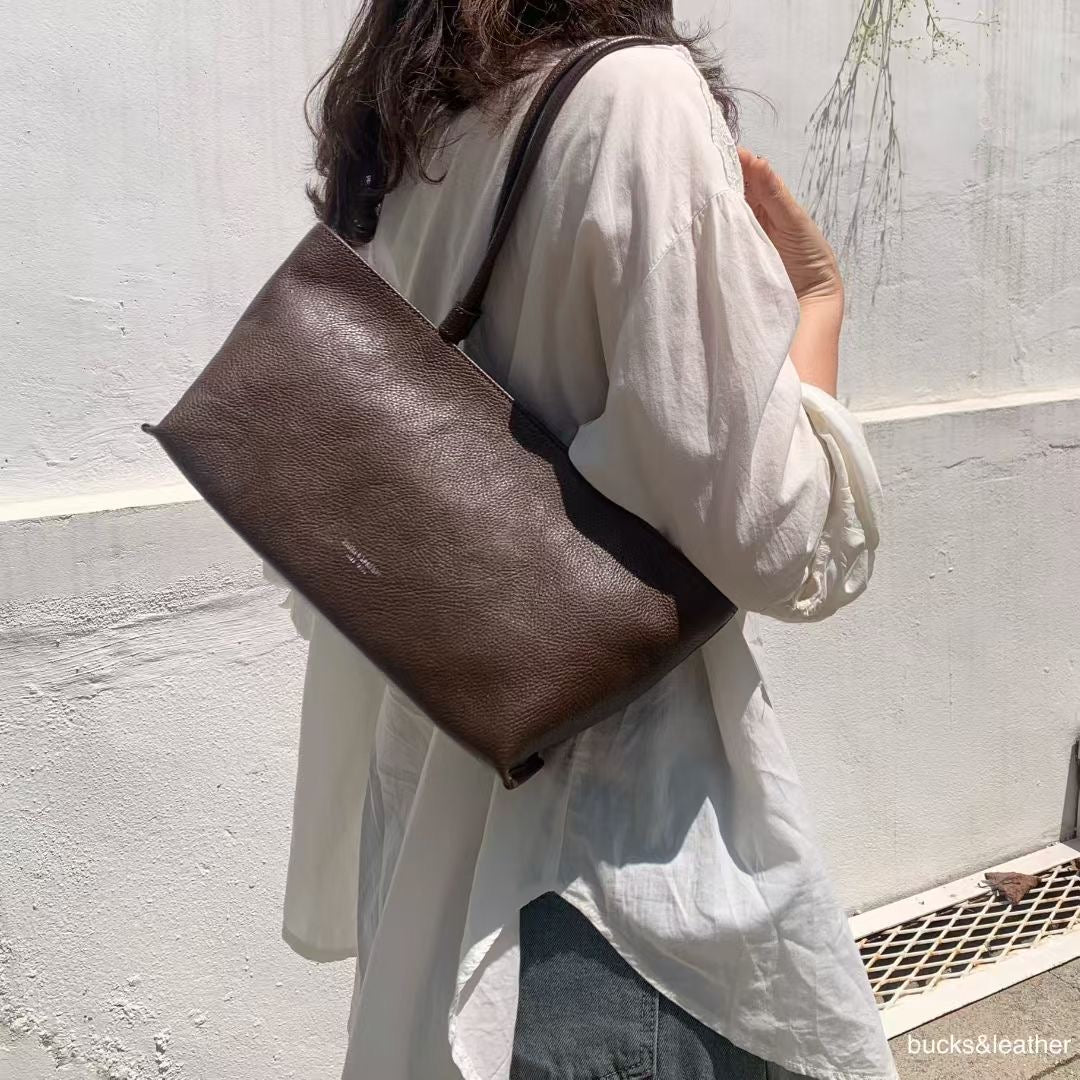 Bucks & Leather Rectangular Zipper Tote Bag (Underarm style)