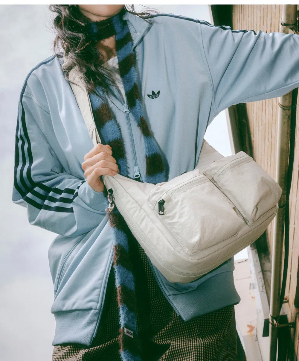 [Branden Safe Plus] Cross Bag | 隨身防盜可擴展斜孭袋
斜孭袋尺寸：寬32 / 高20-28 / 側寬8->擴大後15