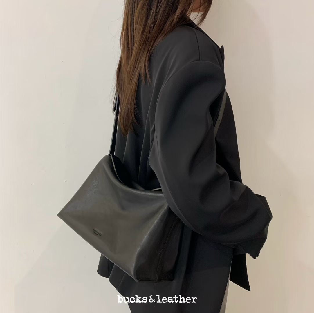 Bucks & leather Large Pillow Bag